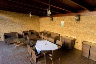 Отели типа «постель и завтрак» Pensiunea Normandia Тимишоара-1