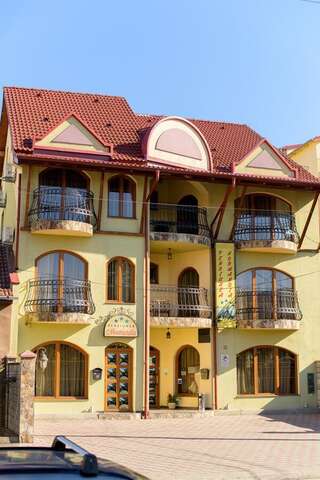 Отели типа «постель и завтрак» Pensiunea Normandia Тимишоара-2