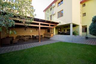 Отели типа «постель и завтрак» Pensiunea Normandia Тимишоара-5