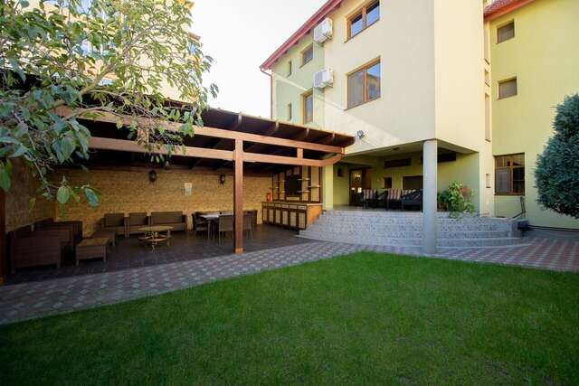 Отели типа «постель и завтрак» Pensiunea Normandia Тимишоара-8